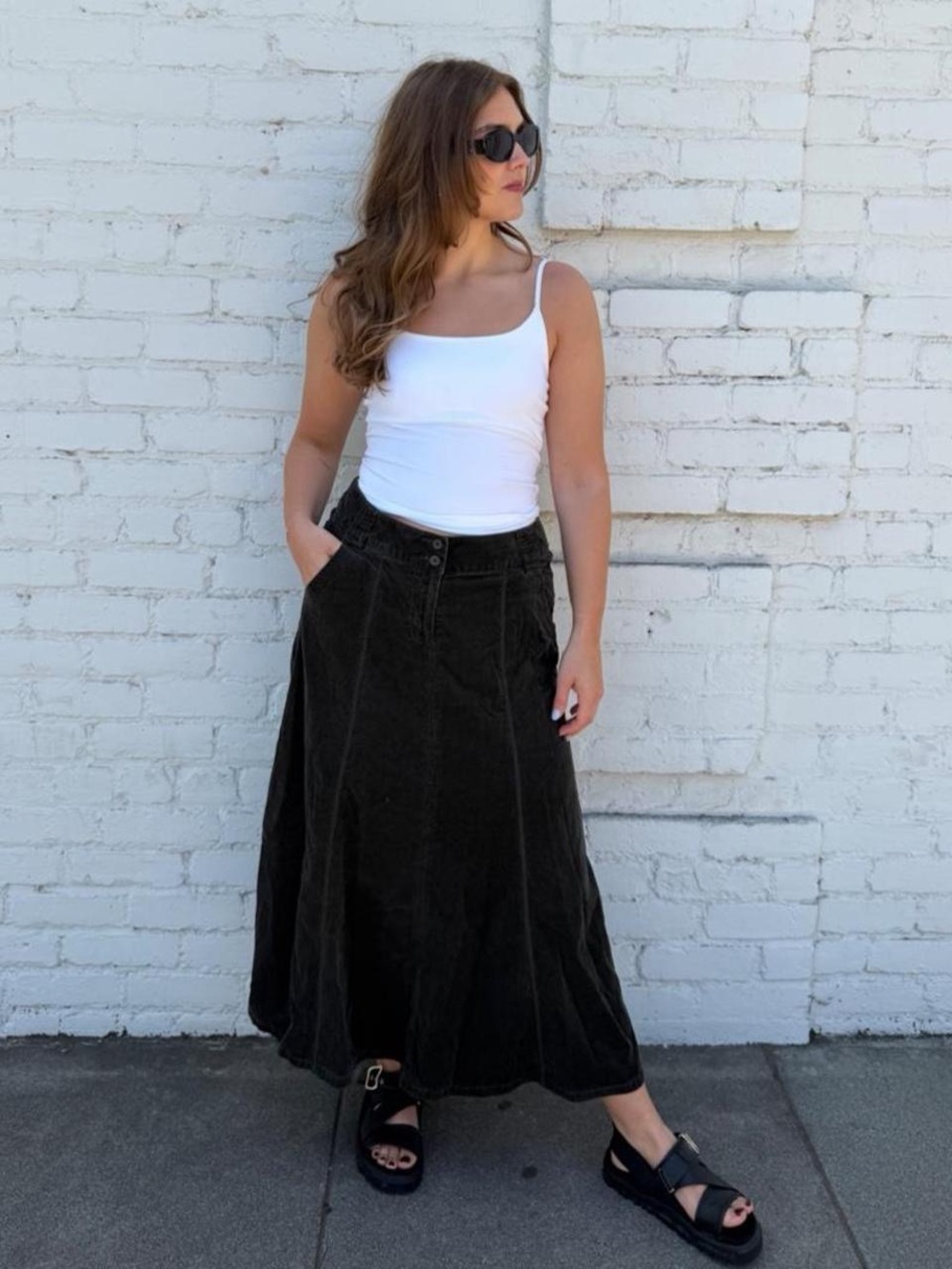 Vtg retro y2k Cabi brown corduroy midi skirt with pockets in a size 10